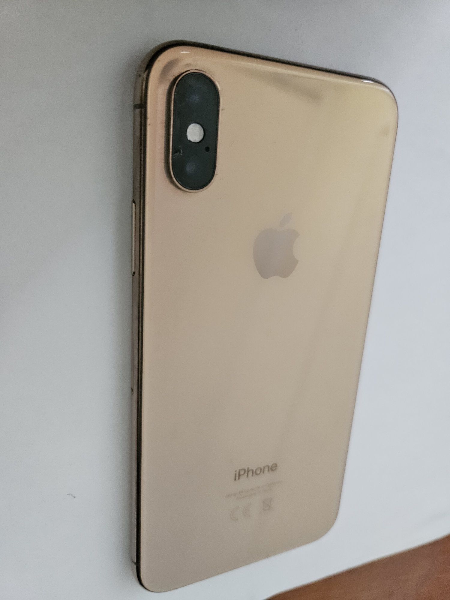 Продам Iphone XS