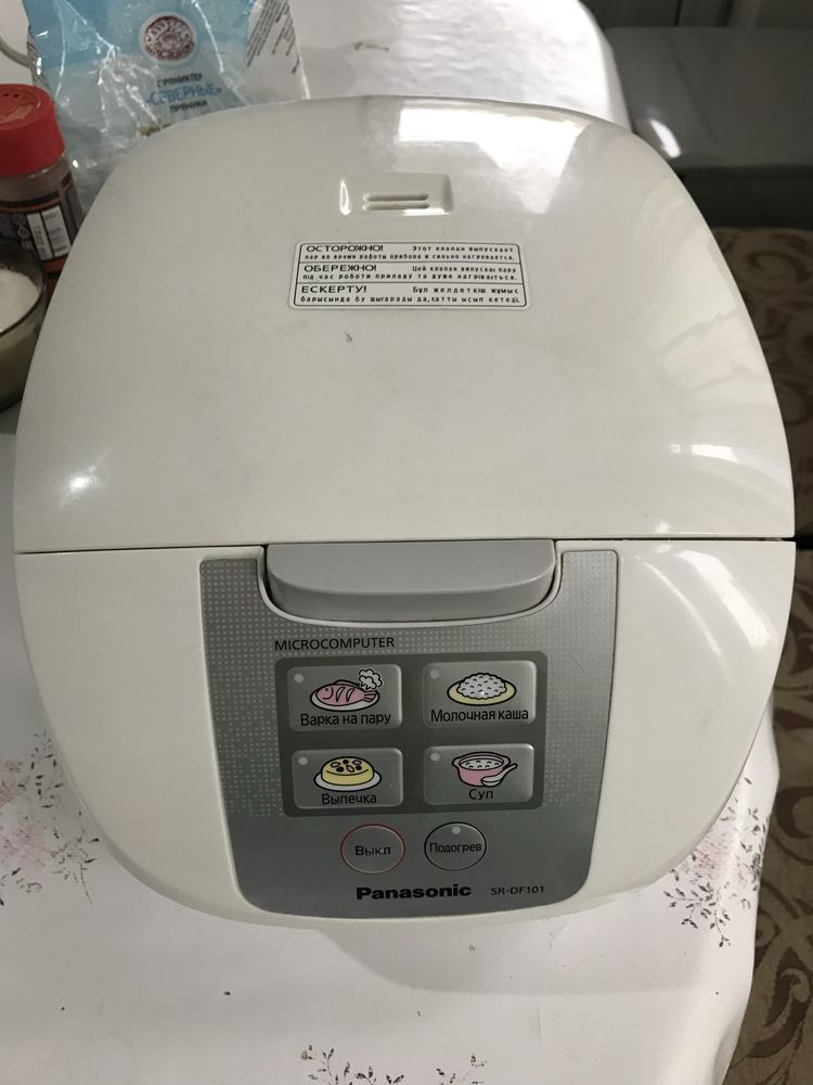 Мультиварка Panasonic SR-DF 101