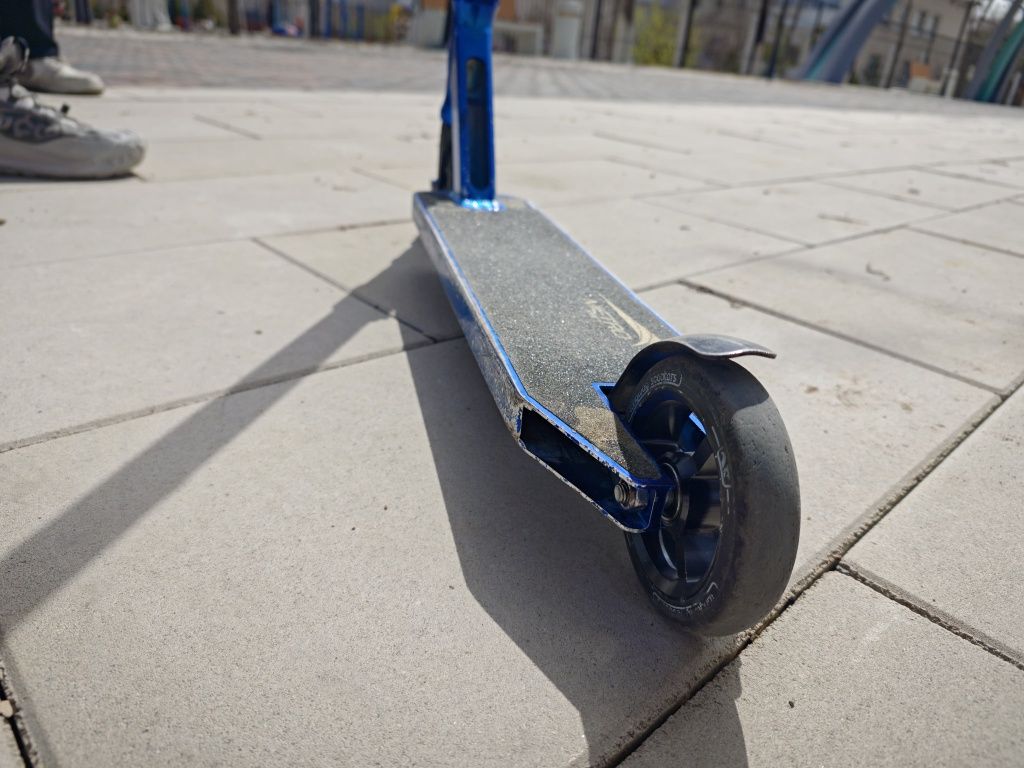 Longway Metro Shift Трюковой самокат