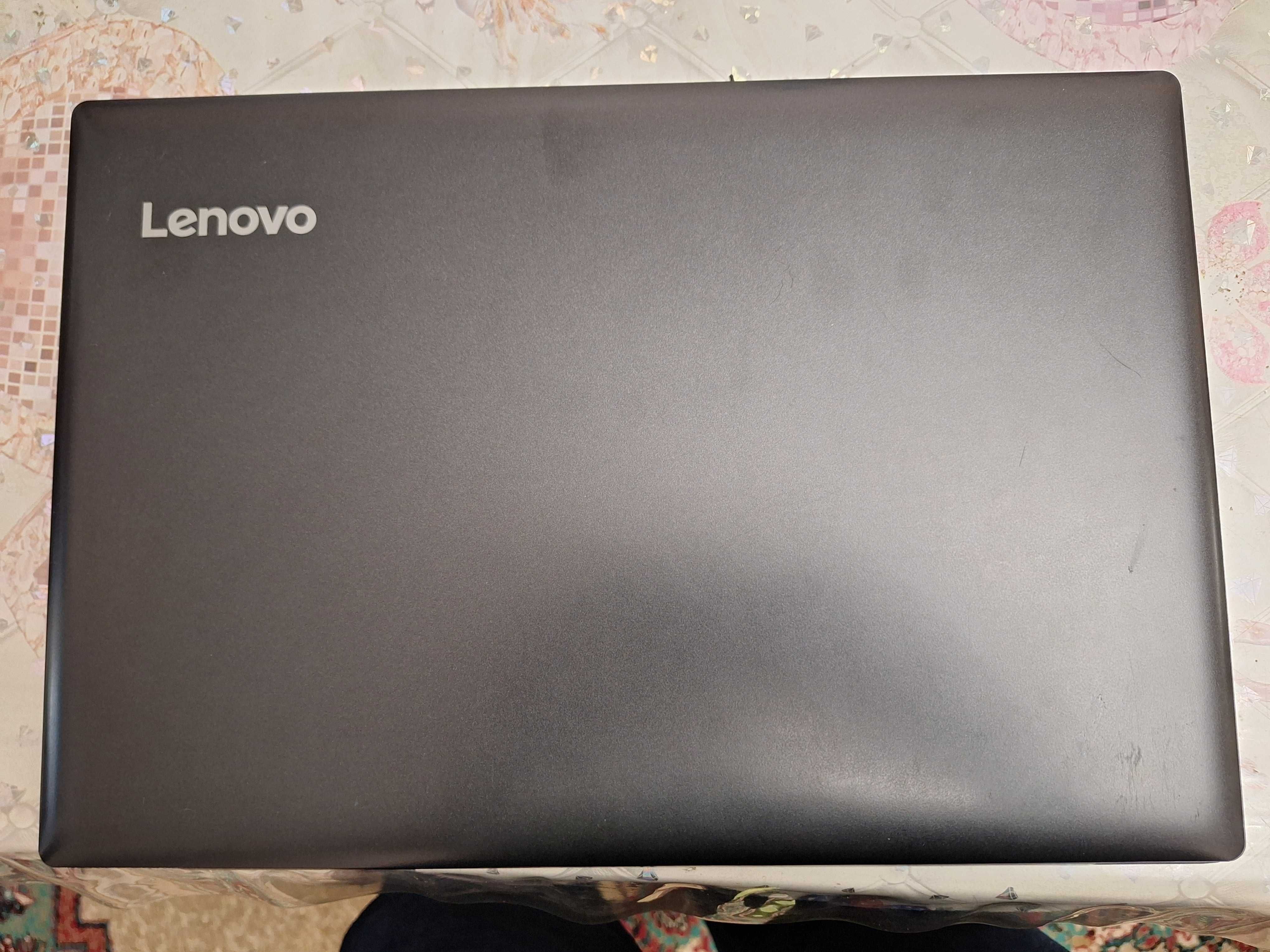 Ноутбук(ультрабук) Lenovo i3-7020U cpu-2.30 Ghz (4-ядерный)