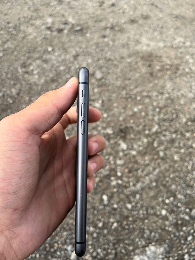 iPhone 11.