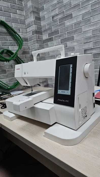 Вышивальная машина Janome Memory Craft 500E
