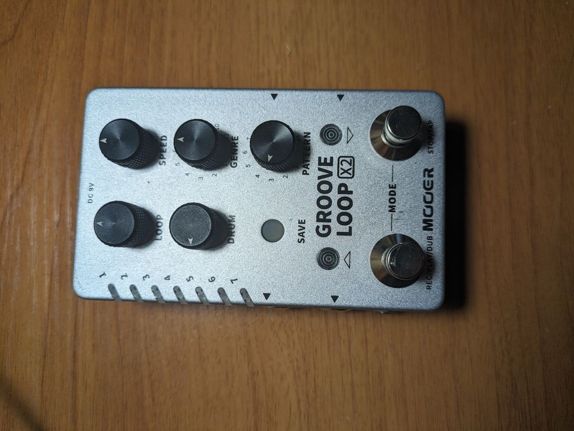 Педаль лупер с драм машиной Mooer groove loop x2