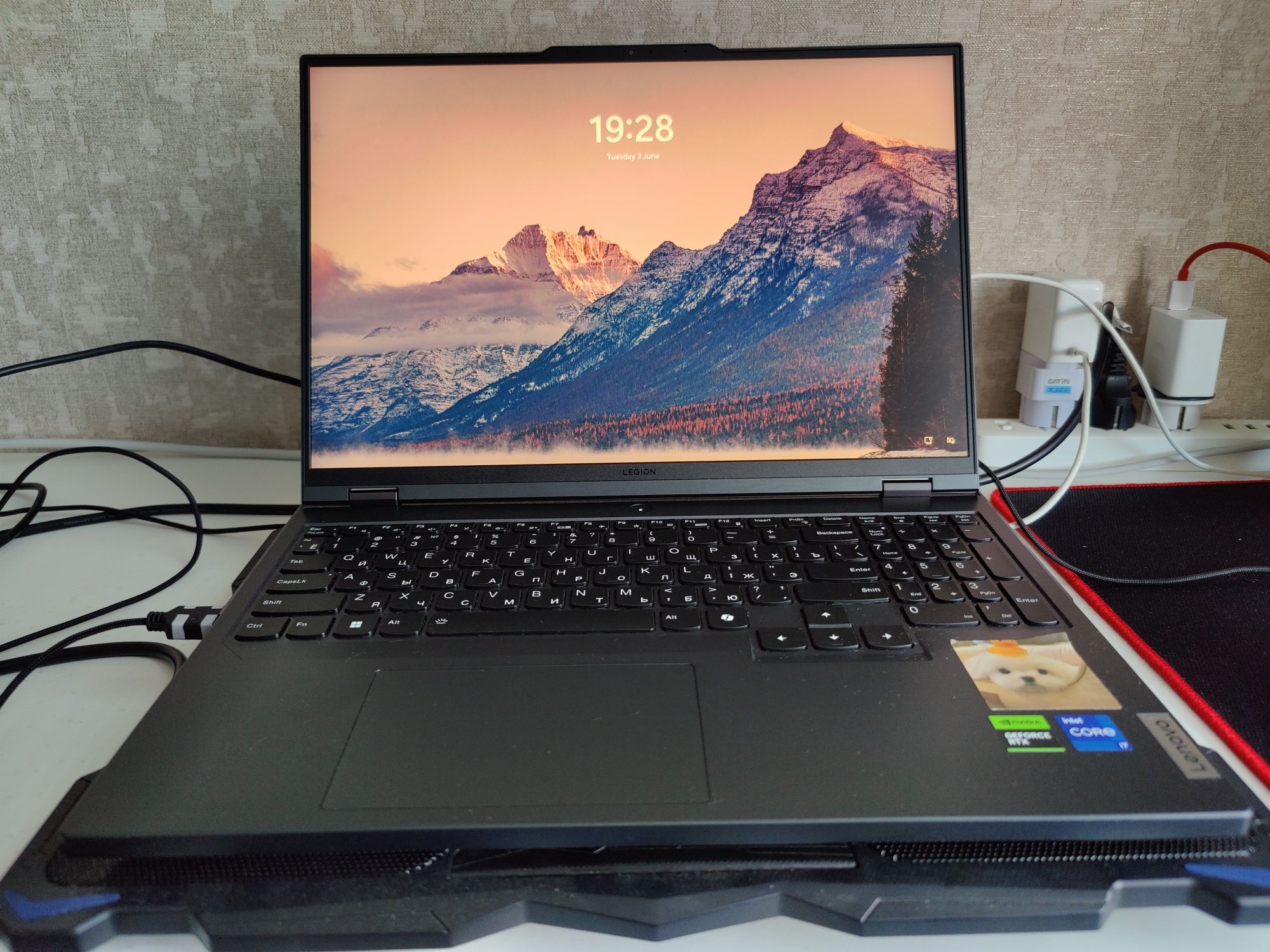 Игровой ноутбук Lenovo Legion Pro 5 16IRX9 83DF00E9RK