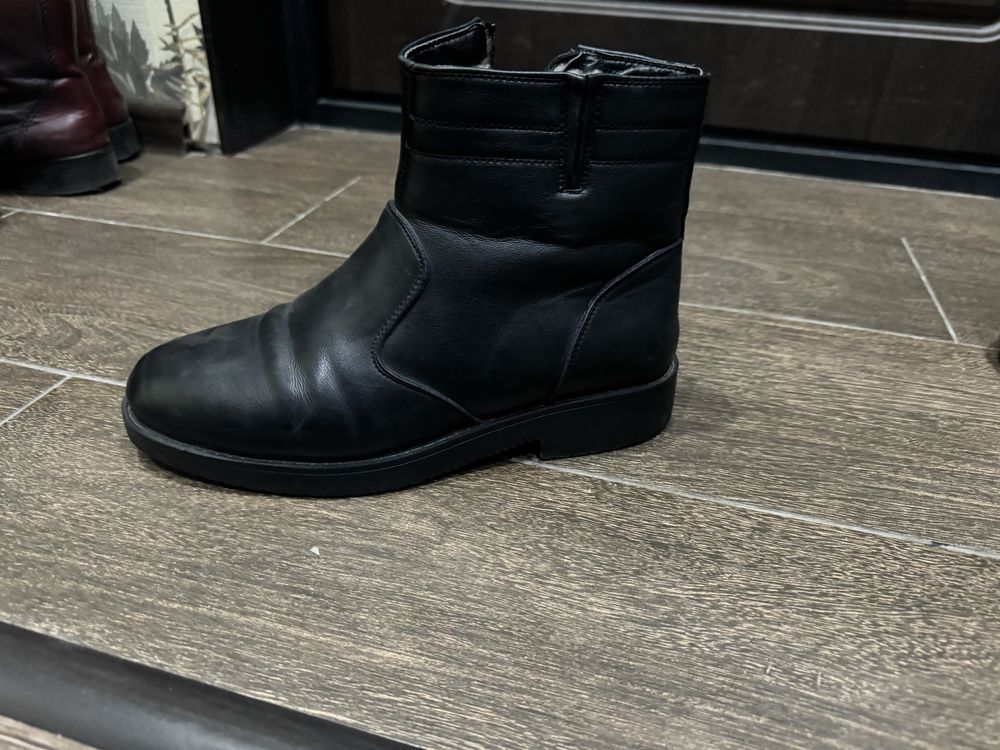 Продам зимние сапожки