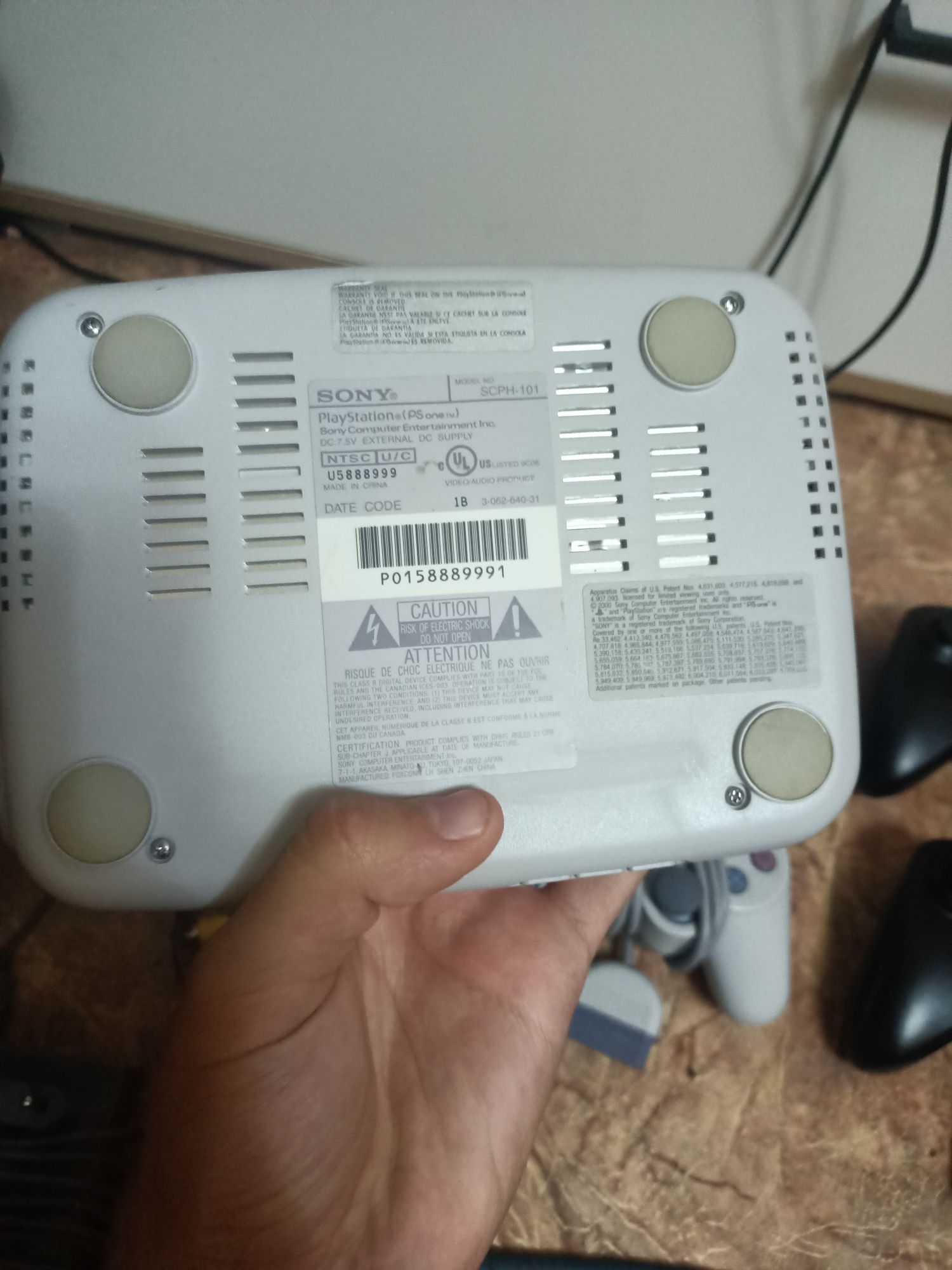 Две Sony playstation 1