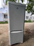 Холодильник indesit 170СМ чистый без ржавчины.