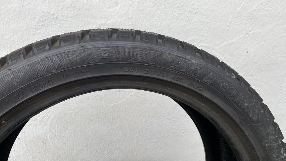Продам шины зимние 245/45/20