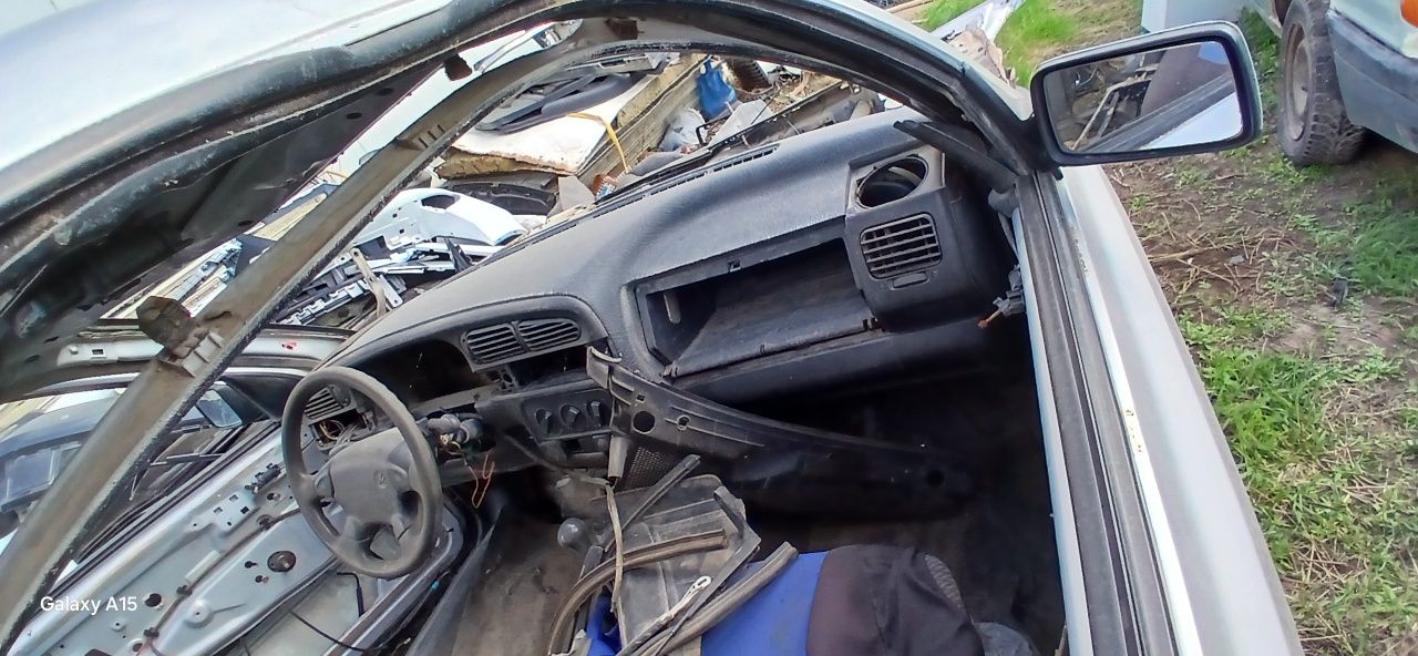 Разбор гольф3 запчасти Volkswagen Golf 3