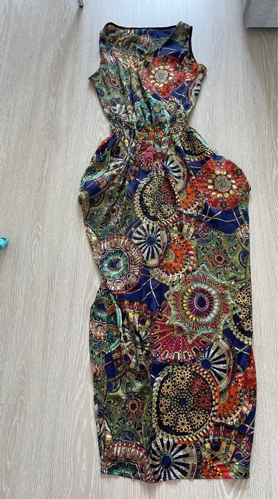 Продаю красивое летнее платье