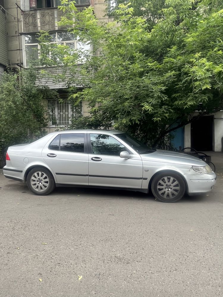 Легковая машина SAAB 9-5, 2003