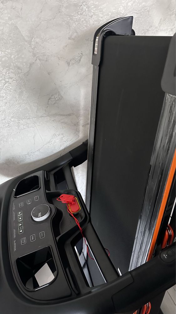 Продаю беговую дорожку Genau Orion TX-65S