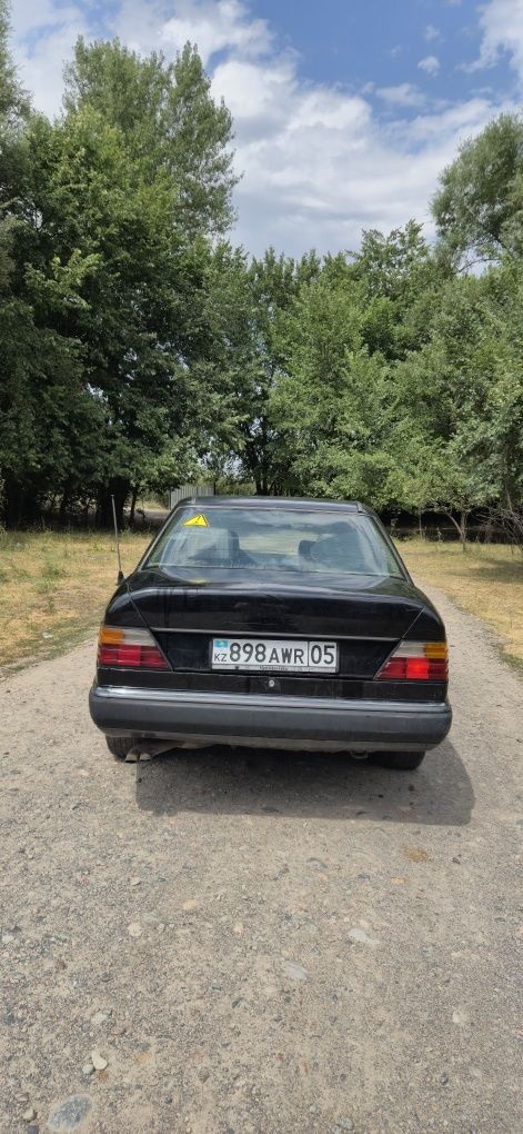 Продам 124 мерседес