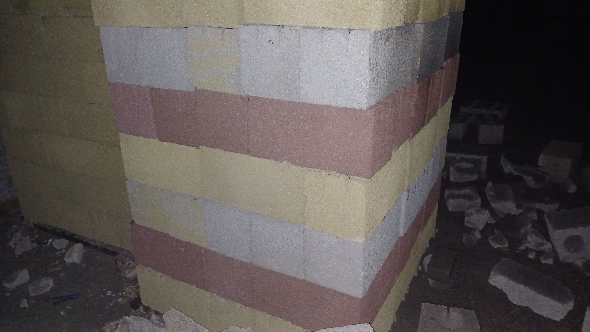 Шлакоблок рваный 260 тг.  Шлакоблок сапалы 160тг  через Каспий ред  (1