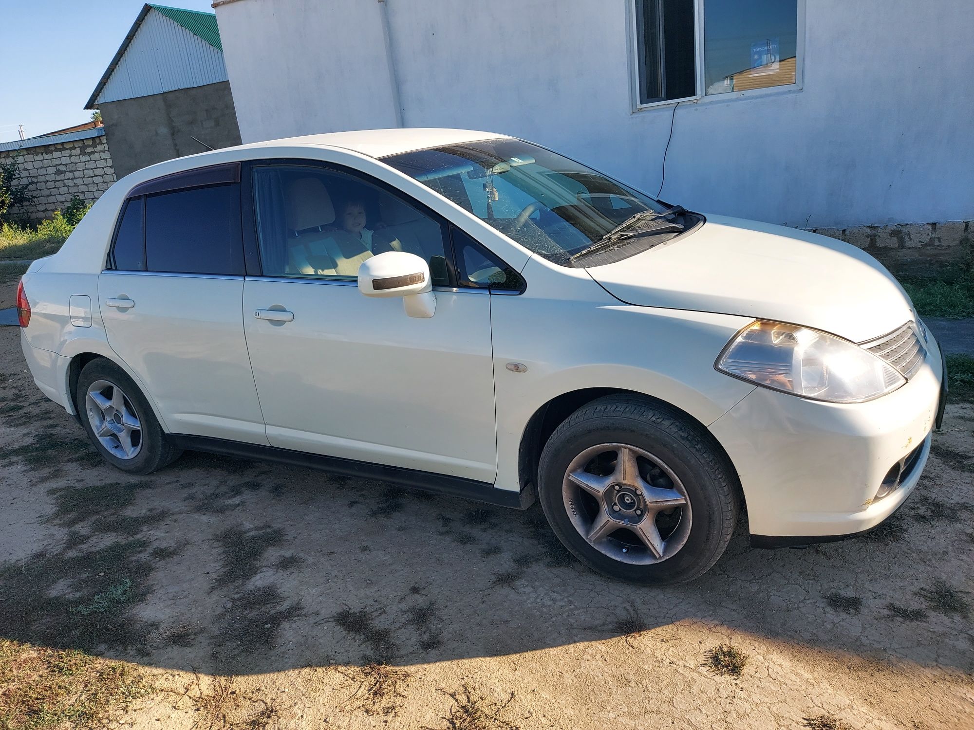 2007-жылғы, ниссан тиида.  Газ-бензин. Автомат.