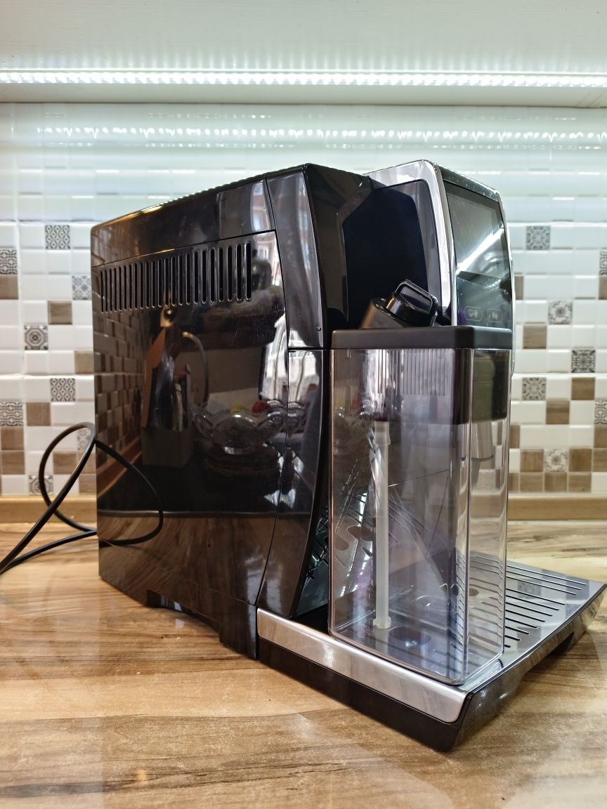 Кофемашина Delonghi ECAM370.70B черный