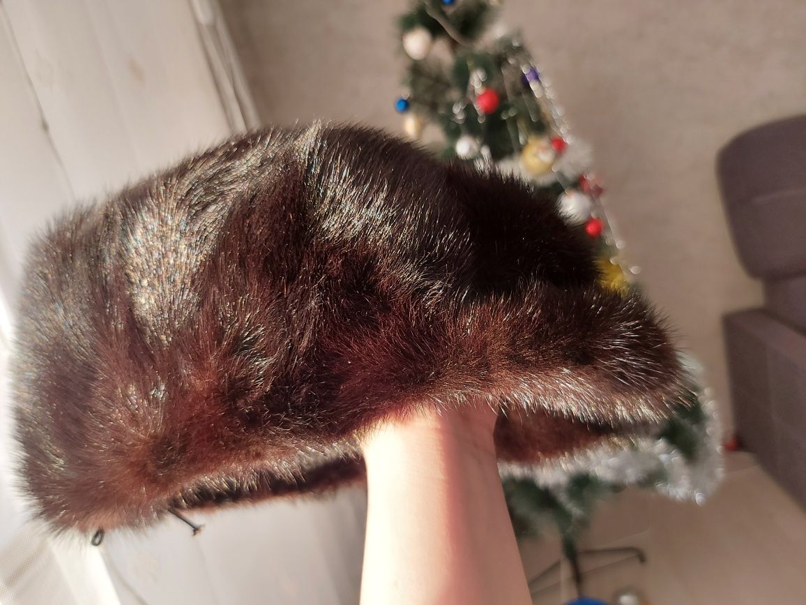 Продам  мужскую норковую шапку с козырьком.