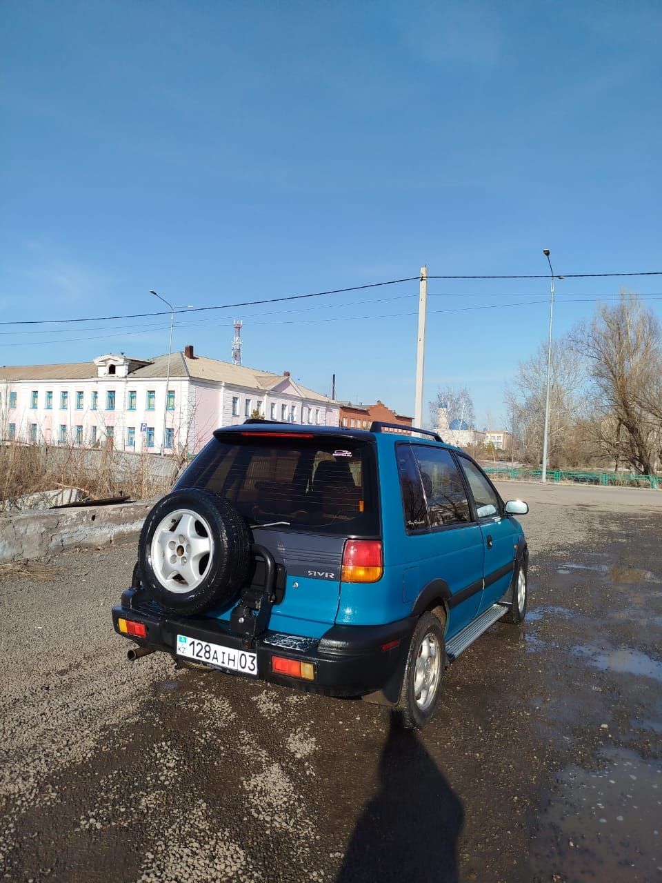 Продам машину RVR