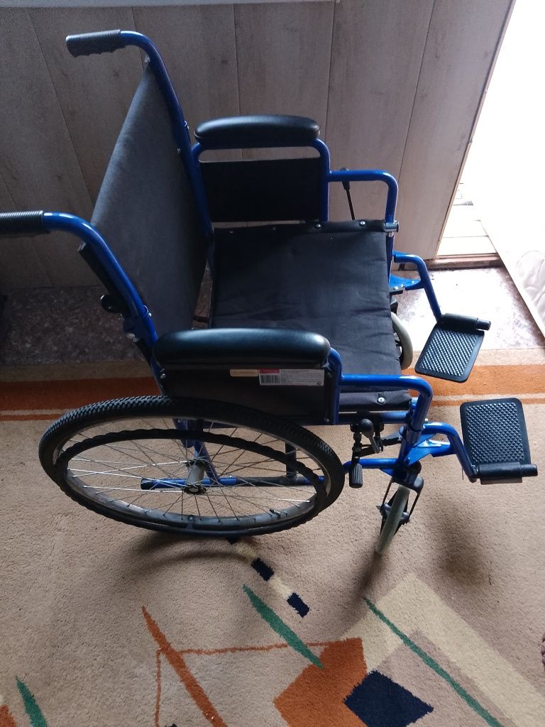 Продам  коляску инвалидную