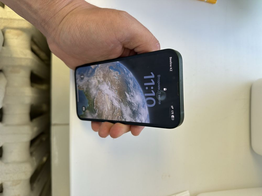 Iphone 13 в хорошем состоянии