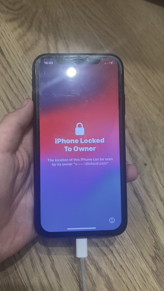 iPhone XR заброшеный