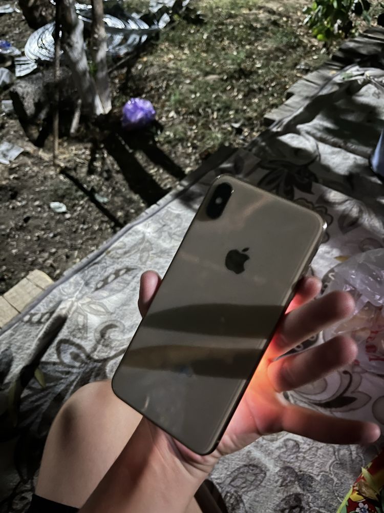 Apple xs max gold