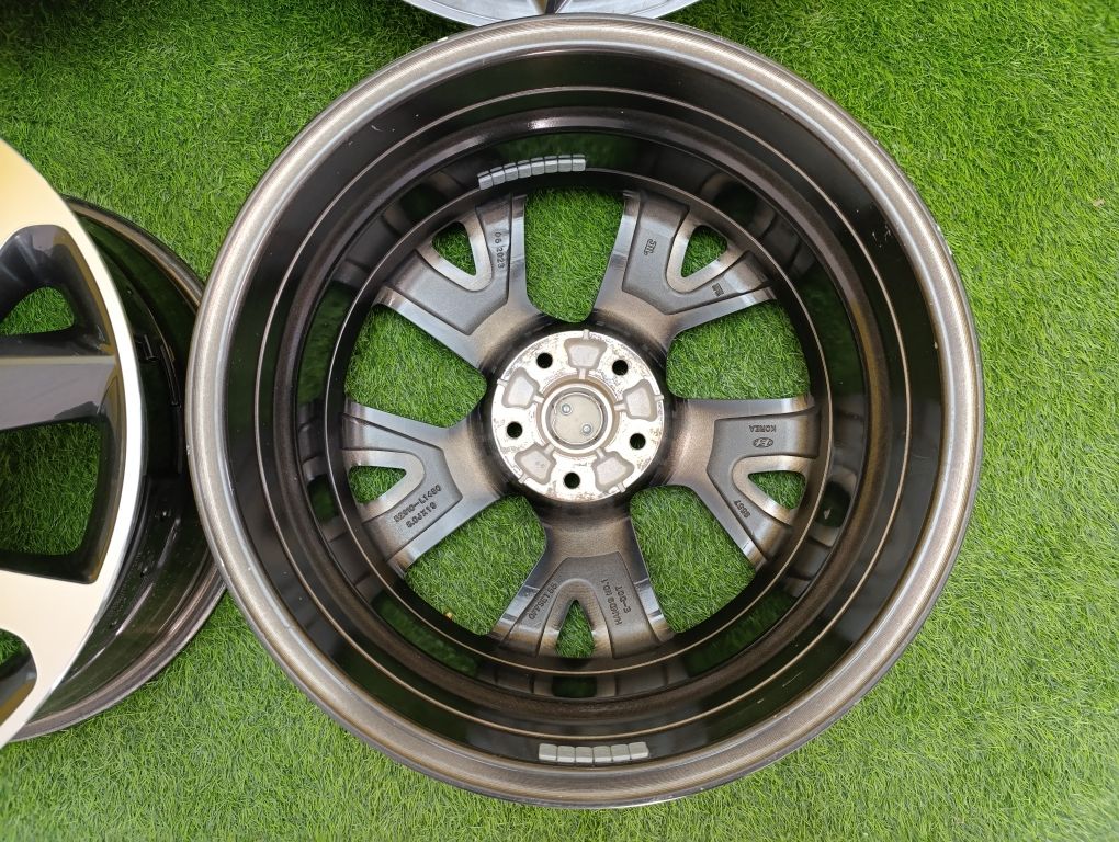 Диски R19 5×114.3 на Hyundai и другие.