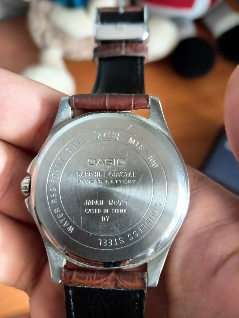 Продам часы оригинал писать вацап