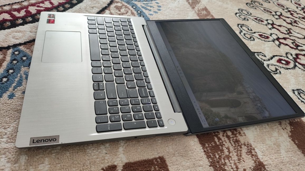 Lenovo Ryzen 3 4300u подойдёт также и для игр