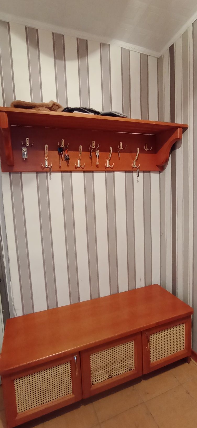 Прихожая Декор продам