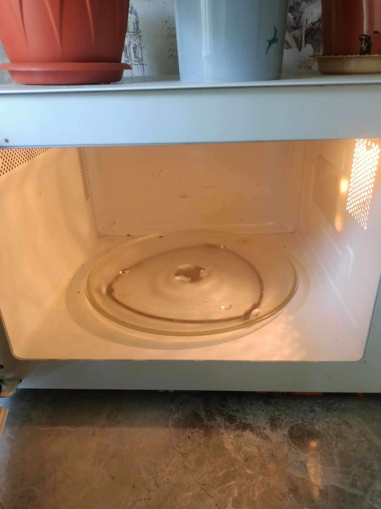 Продам микроволновую печь