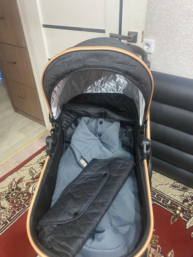 Продам детскую коляску
