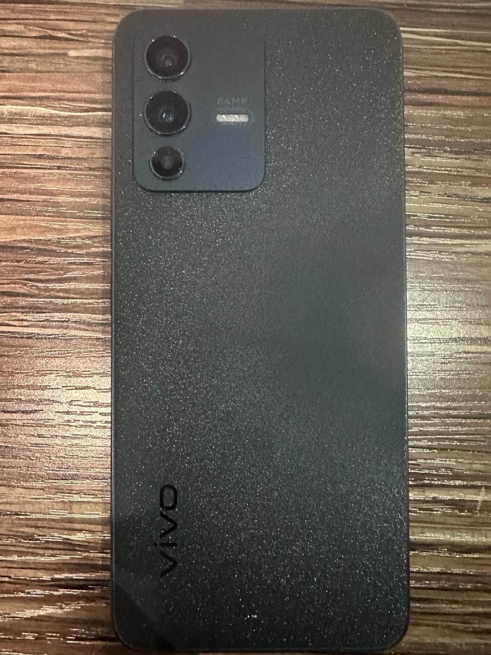 Телефон VIVO V23 5G на запчасти