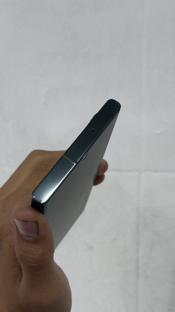 Продам Samsung S23 ультра
