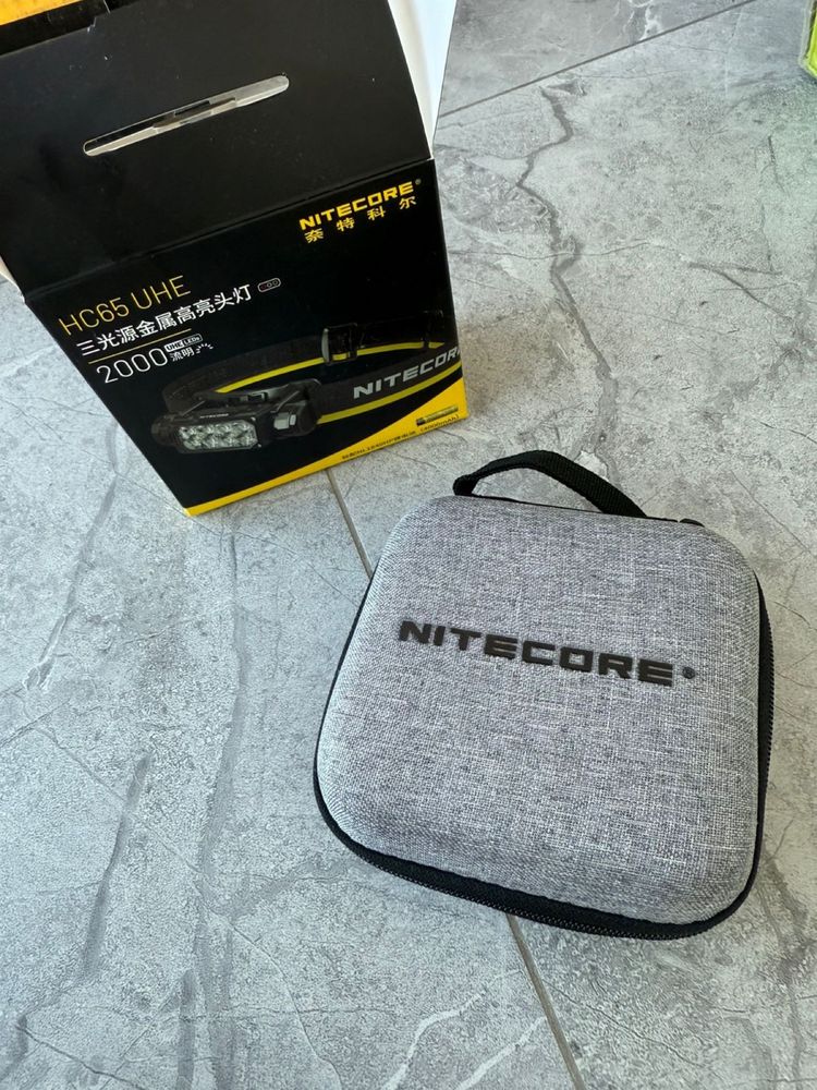 Фонарь Nitecore HC65 UHE налобный черный