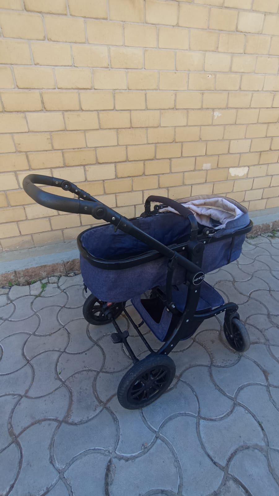 Срочно продам коляску