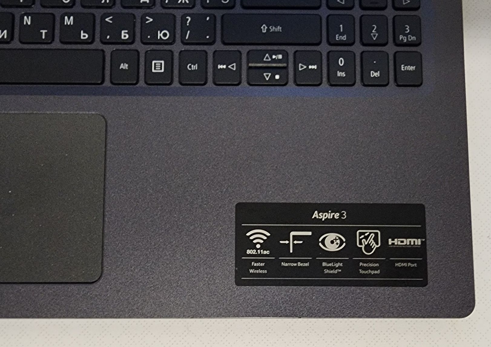 Срочно ноутбук Aser/ Core i3 1005G1/ 4Gb/ SSD256/ Geforce MX330