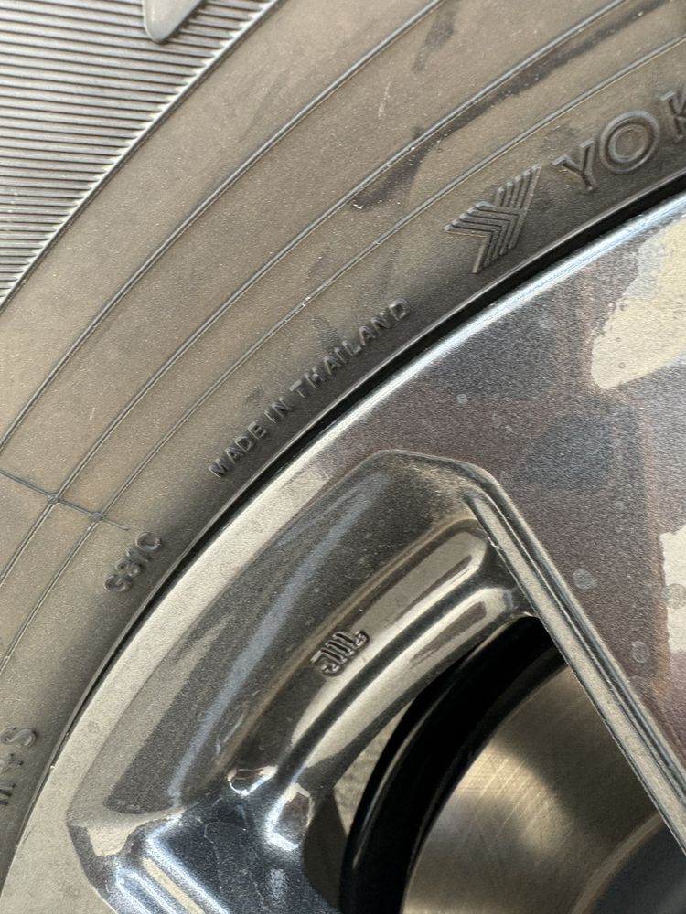 Шины Yokohama 245/70 R18 4 шт