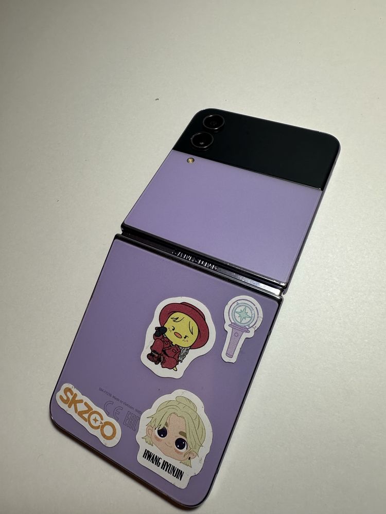 На запчасти Смартфон Samsung Z Flip4