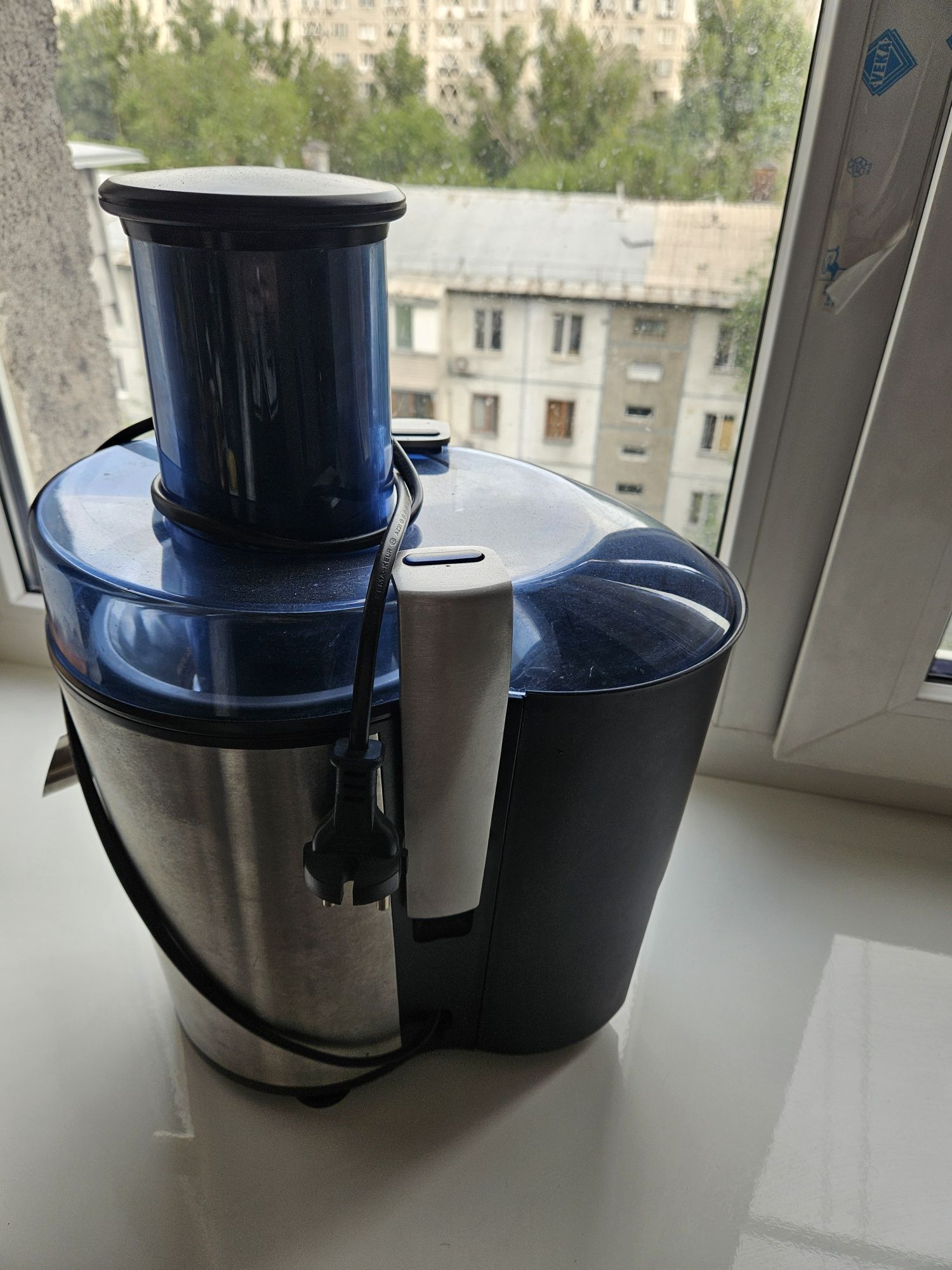 Соковыжималка Bosch MES3500 черный, серебристый