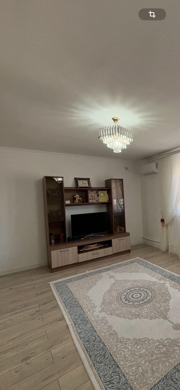 Продам диван шкаф стол истуля отличном состояние