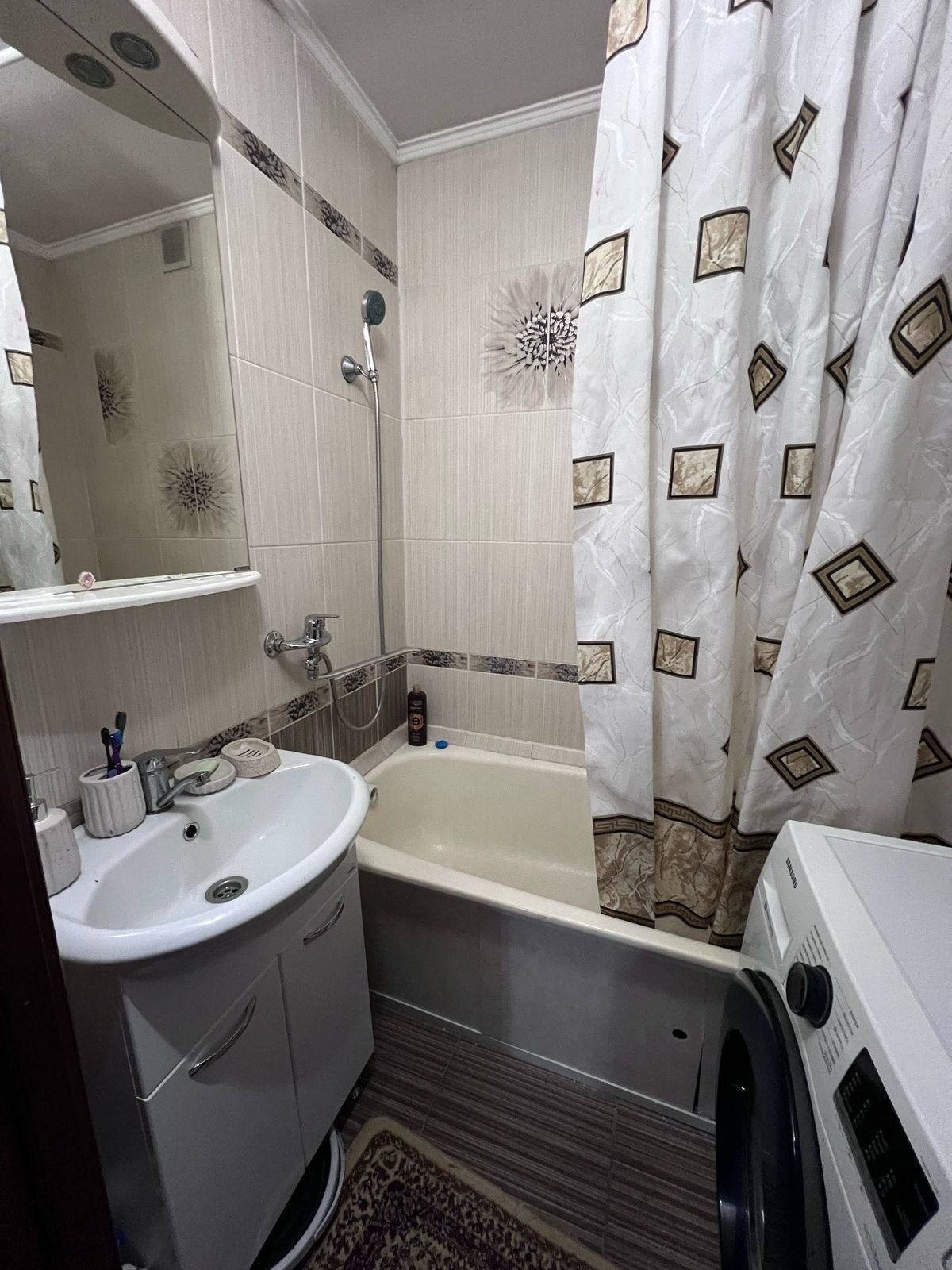 Продам 3комн квартиру Виноградова 29