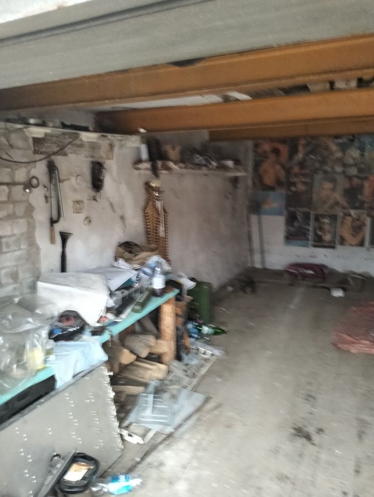 Продам гараж район 31 школа