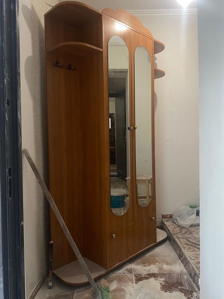 Шкаф в прихожую