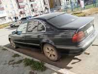 Автомобиль бмв 520  E39