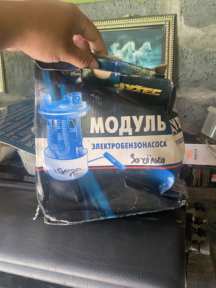 Продам на приору разные запчасти