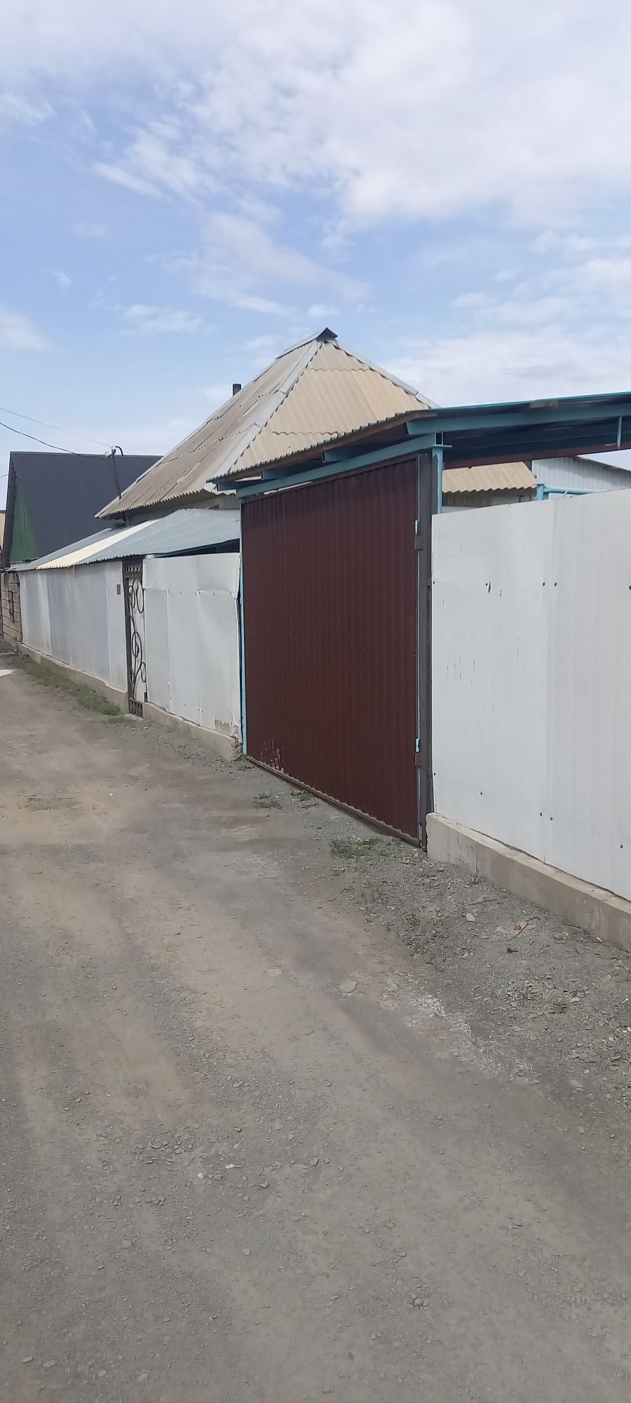 Продаётся тёплая жилая Дача