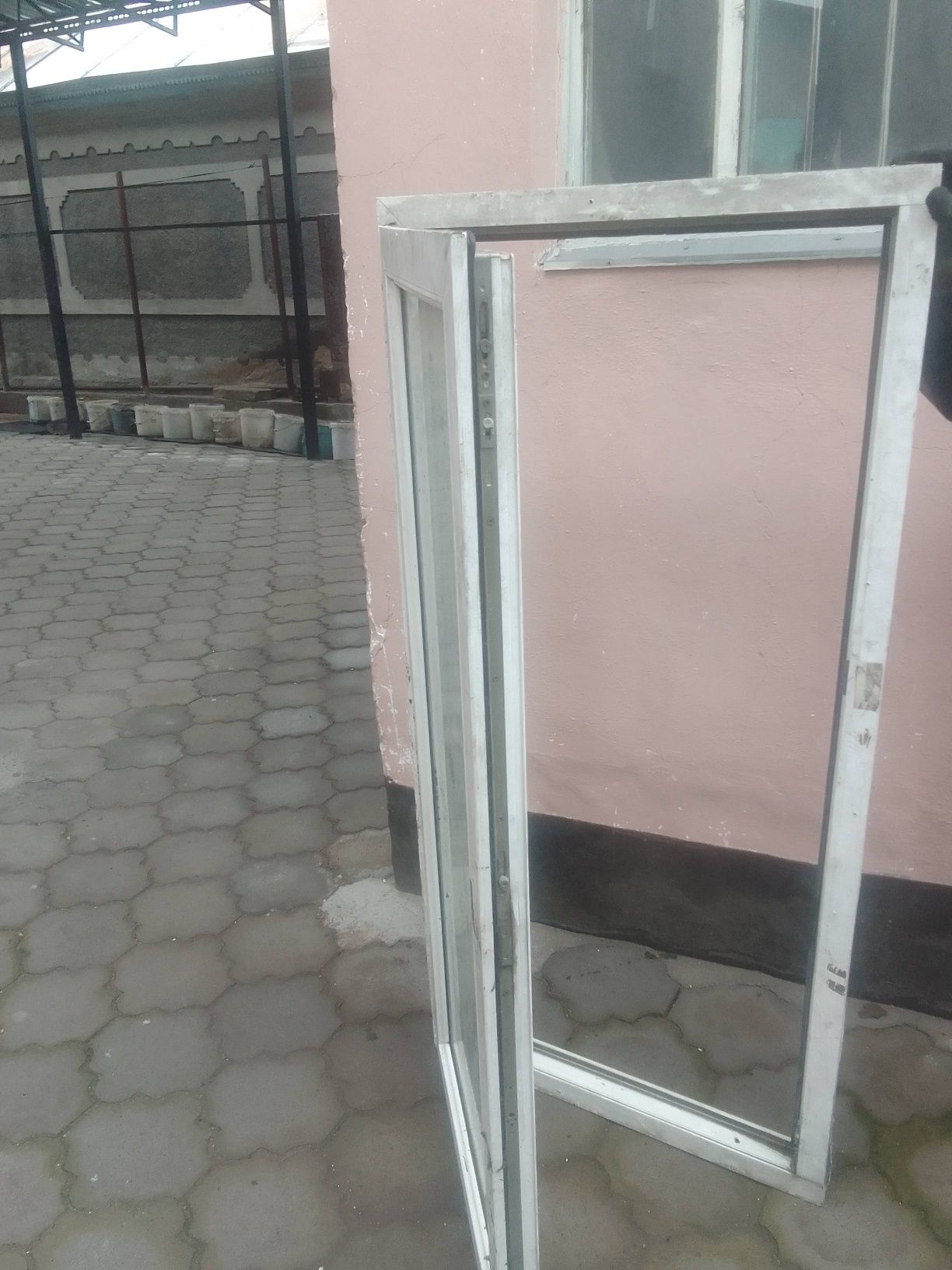Продам пластиковое окно