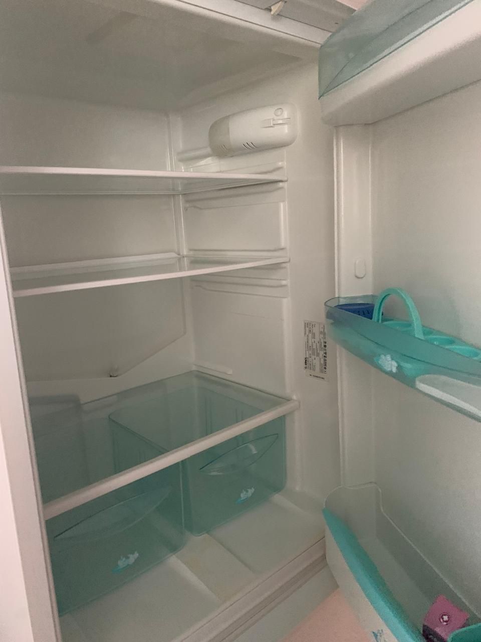 Продам двухкамерный холодильник