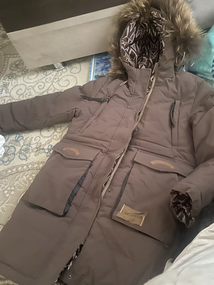 Продам детсккую куртку зимнюю